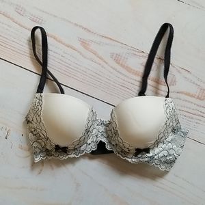 NWOT Victoria's Secret Dream Angels Demi Bra 32C